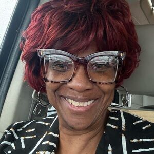 Meet your Posher, Selena